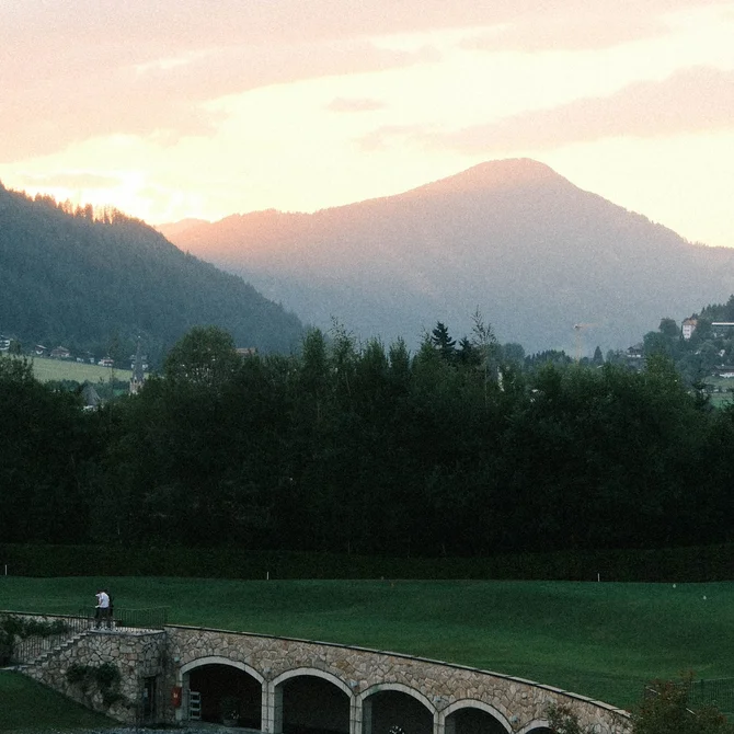Den Frühling im Schlosshotel Kitzbühel verbringen